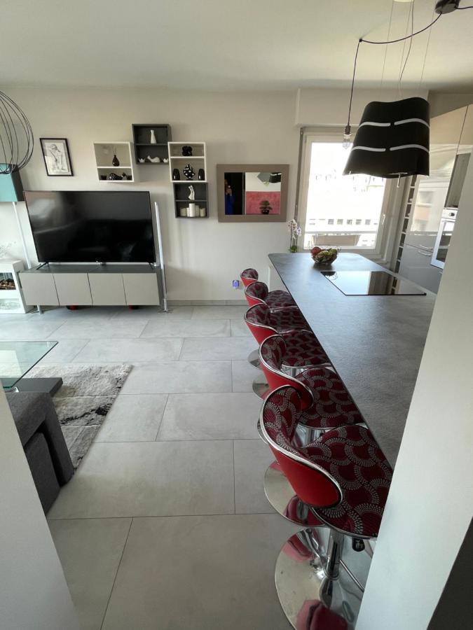 Guest Room "We Are With You In This Flat" Strasbourg Extérieur photo