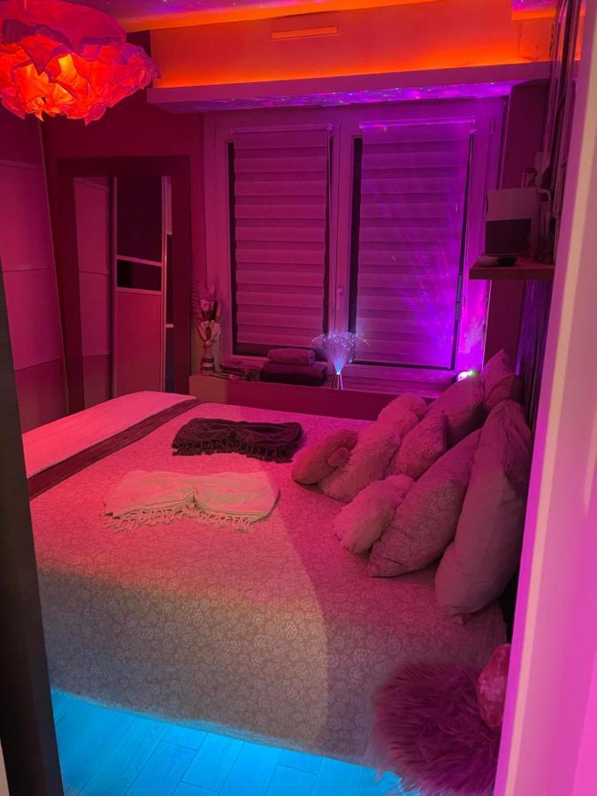 Guest Room "We Are With You In This Flat" Strasbourg Extérieur photo